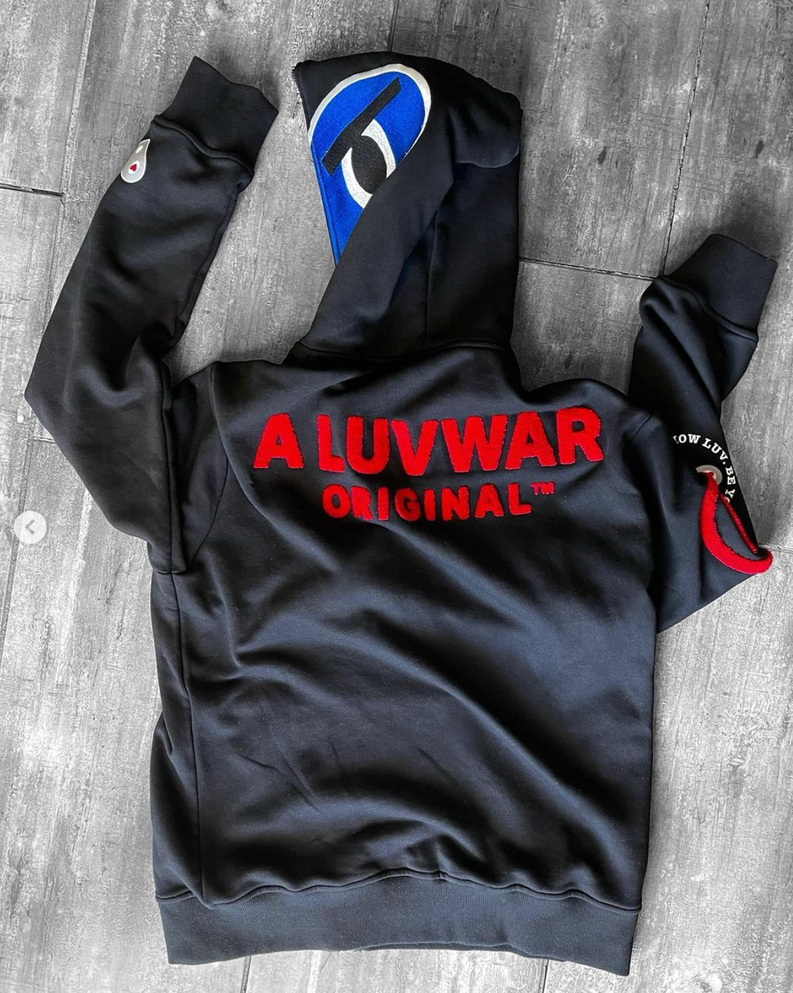 Black Classic Full zip V3