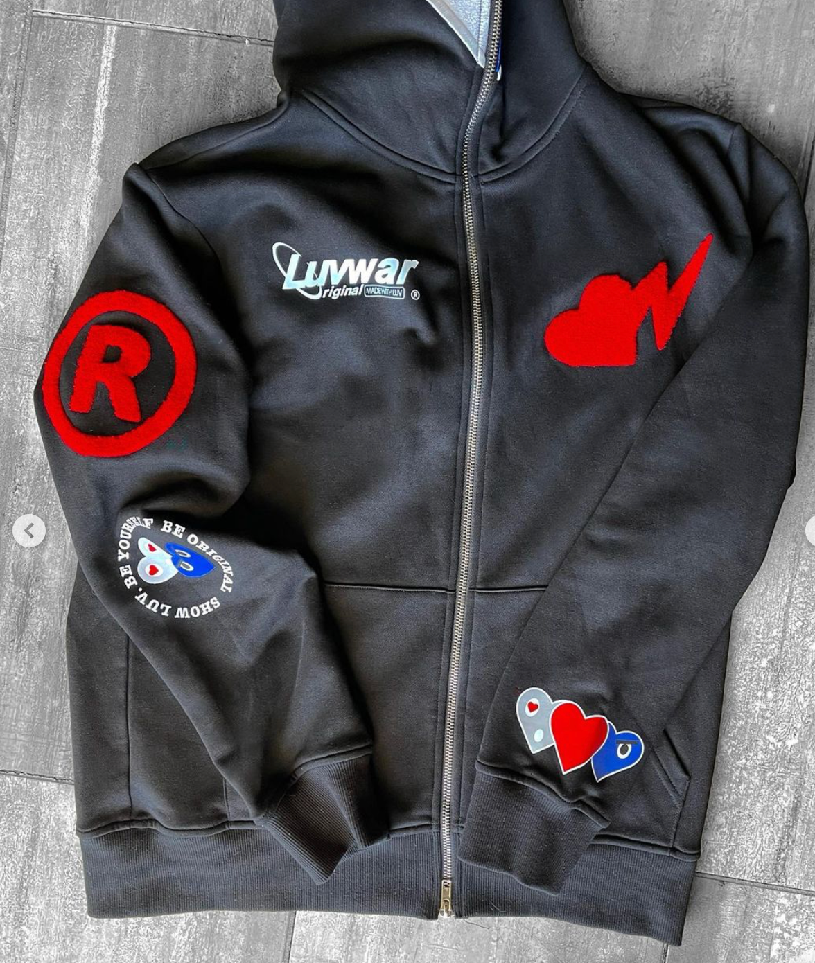 Black Classic Full zip V3